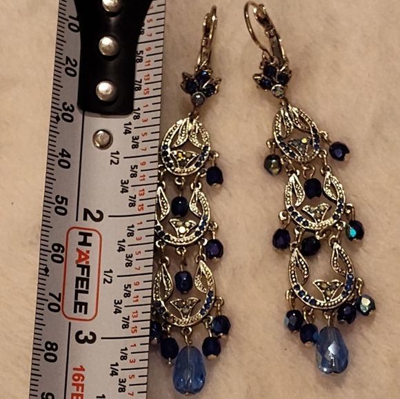 NEW! Vintage Cache Dangling Earrings - Picture 7 of 7